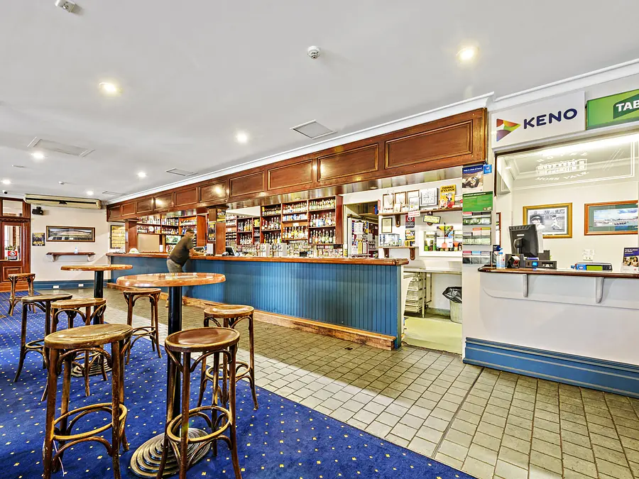 Moss Vale Hotel bar and dining area