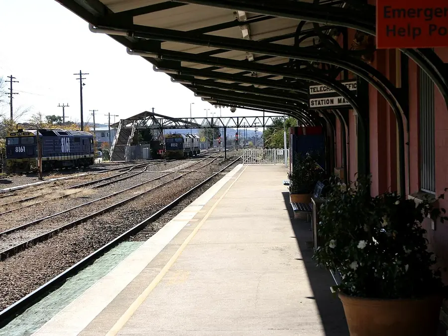Moss Vale railway platform and station precinct