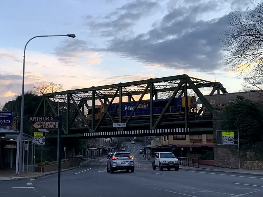 Argyle Street railway bridge at Moss Vale