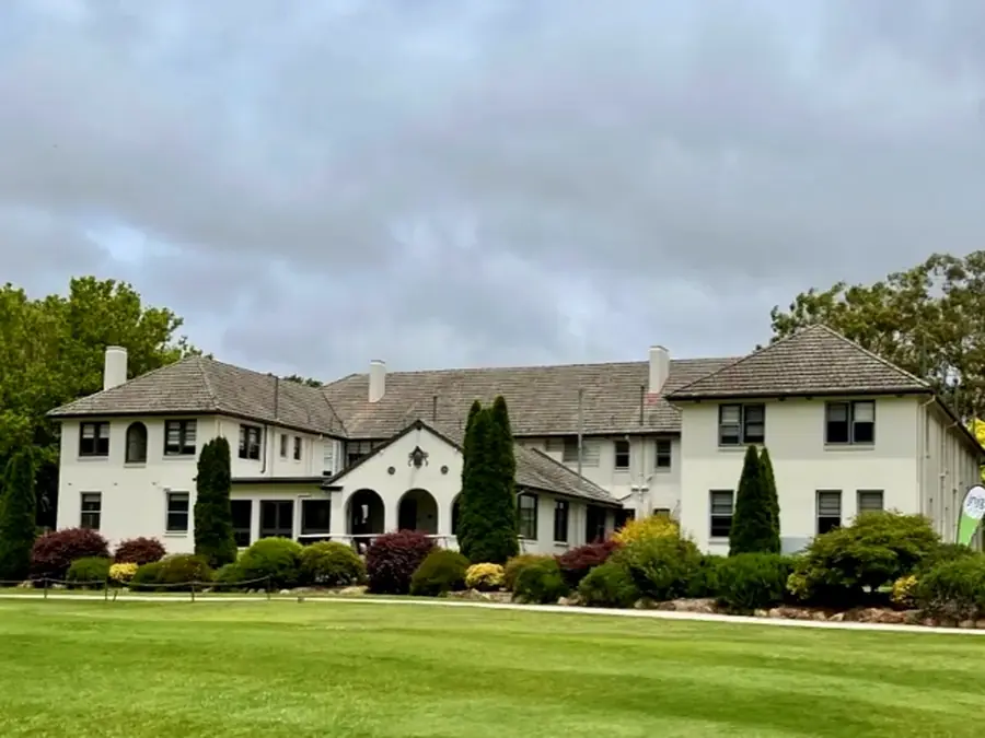 Moss Vale Golf Club green parkland