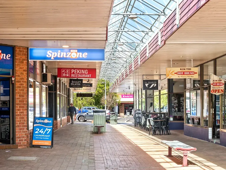 Covered specialty shopping arcade in Moss Vale town centre