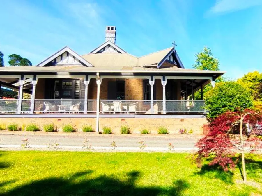 The Nunnery Boutique Hotel exterior and garden in Moss Vale