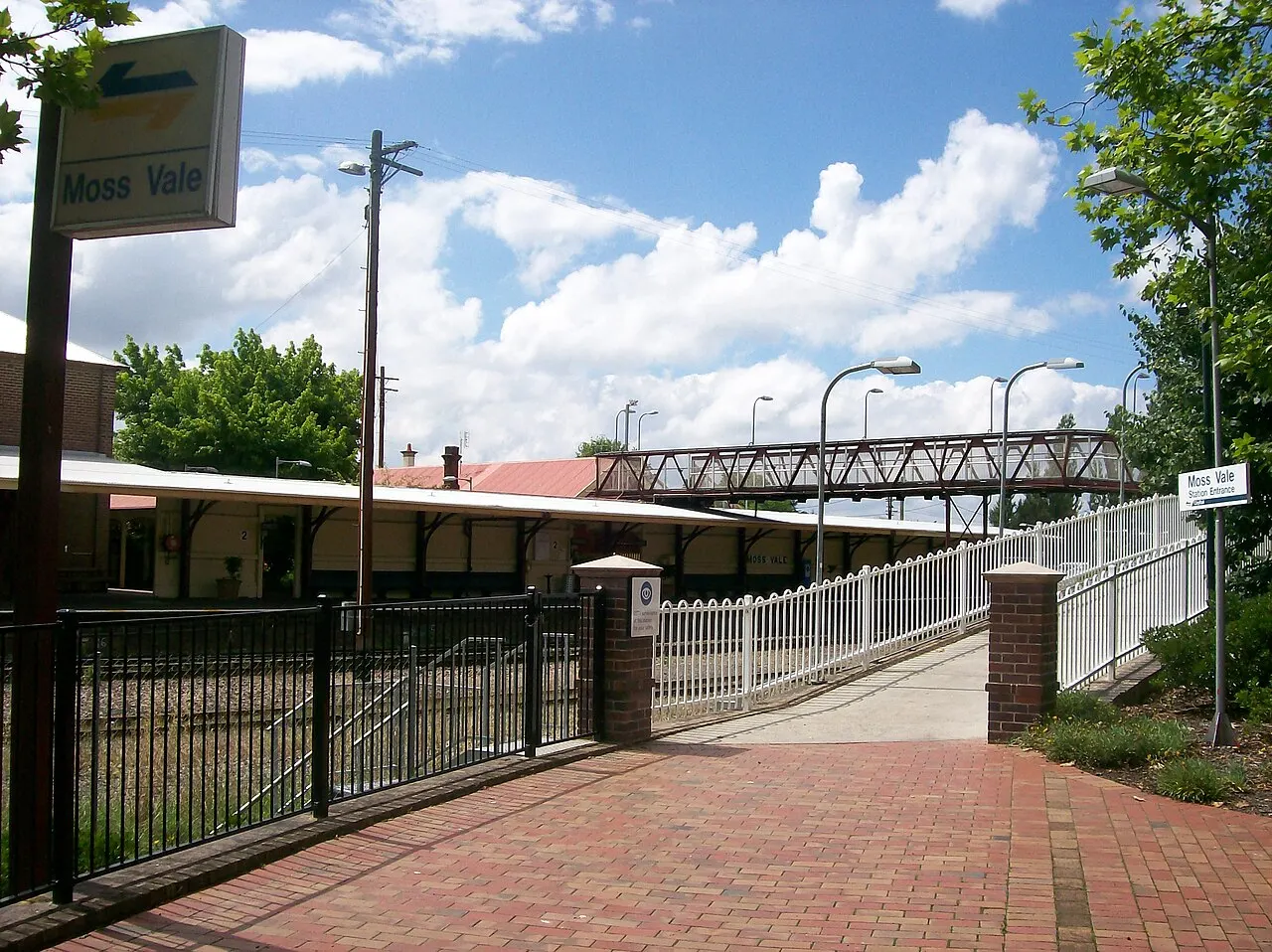 Moss Vale railway station entrance
